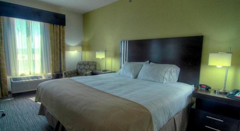 Holiday Inn Express Conway photo