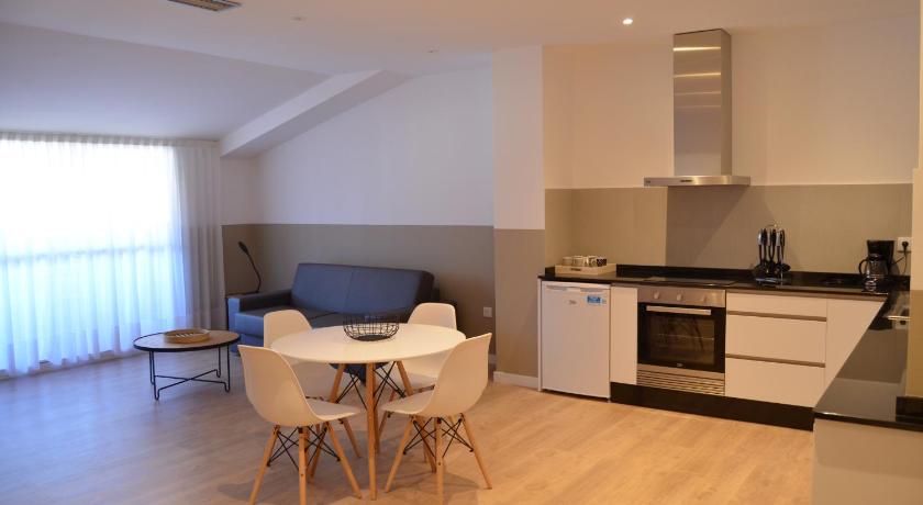 Hotel Airinos 3*