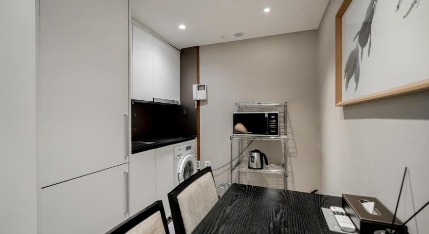 서울 오리엔스 호텔 앤 레지던스 명동 (Oriens Hotel & Residences Myeongdong) 4성급 호텔 수영장