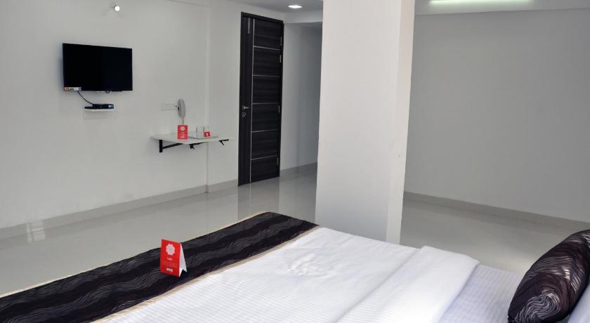 OYO 9533 Hotel Milind Villa