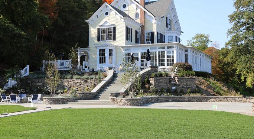 Inn at Taughannock Falls