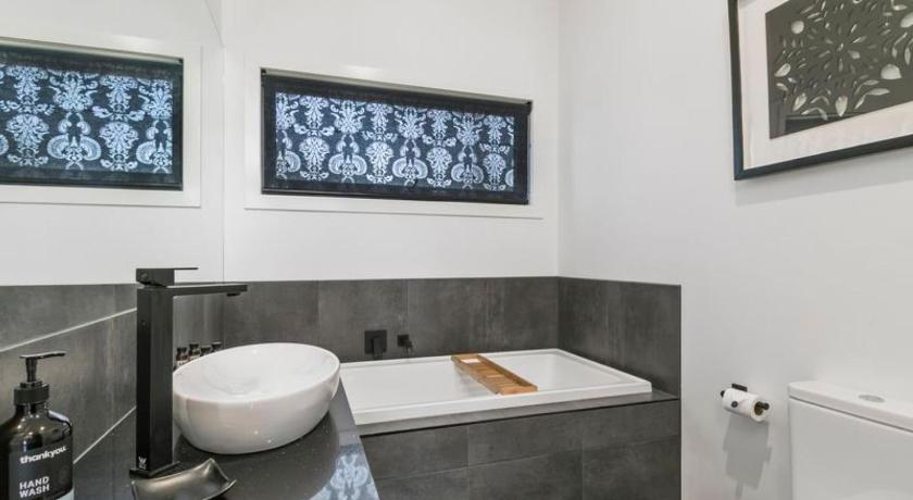 Campania Spa Suite 3 photo