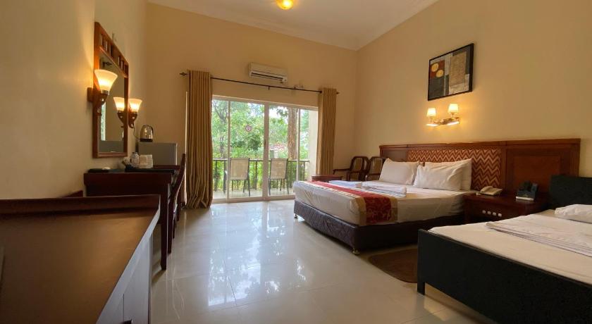 Image of Deluxe Triple Room 0