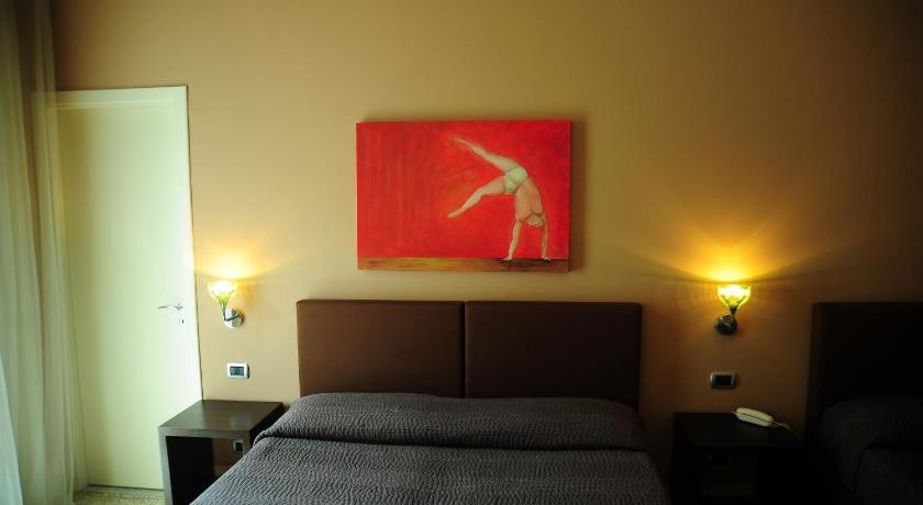 Image of Triple Room 11
