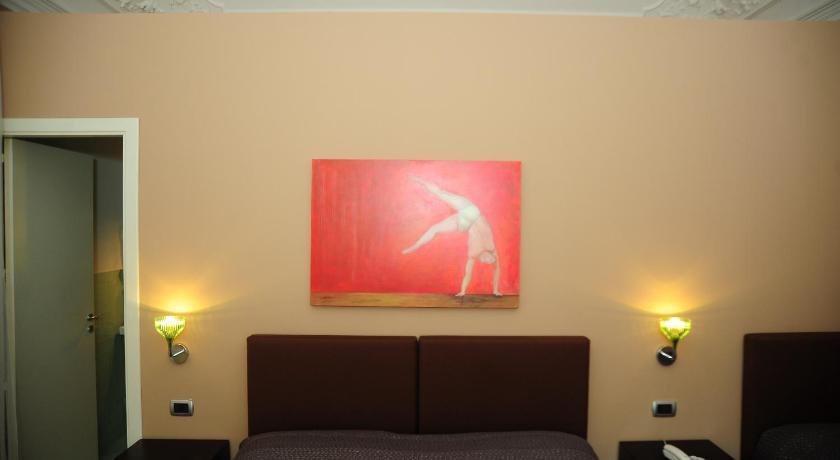 Image of Triple Room 15