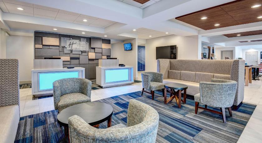 Holiday Inn Express Woodbridge photo