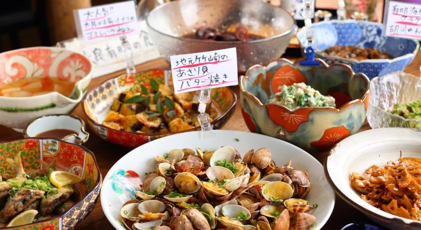 a table full of different types of food, Tsuru no Oyado Tsurusou in Tara