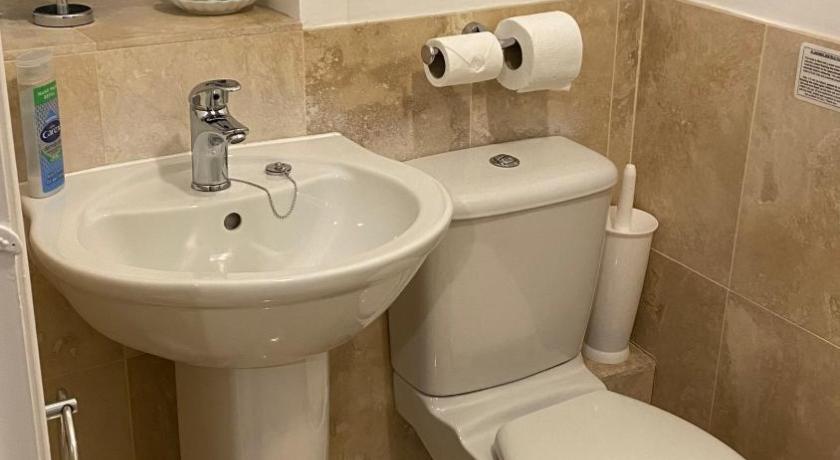 Bridge Farm Hotel photo
