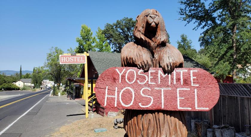 Yosemite International Hostel — Hotel in Groveland (CA)