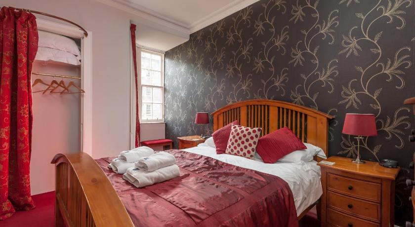 Image of One-Bedroom Apartment 7