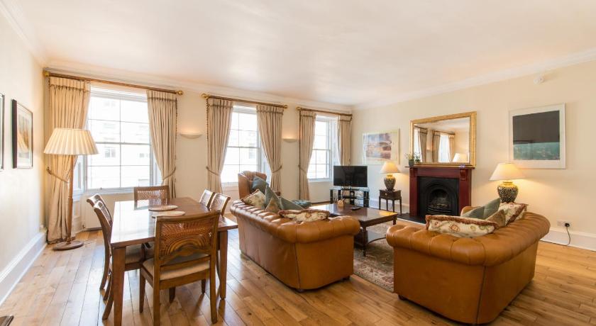 Parliament Sq (apt 10 ) Royal Mile — Hotel in Edinburgh