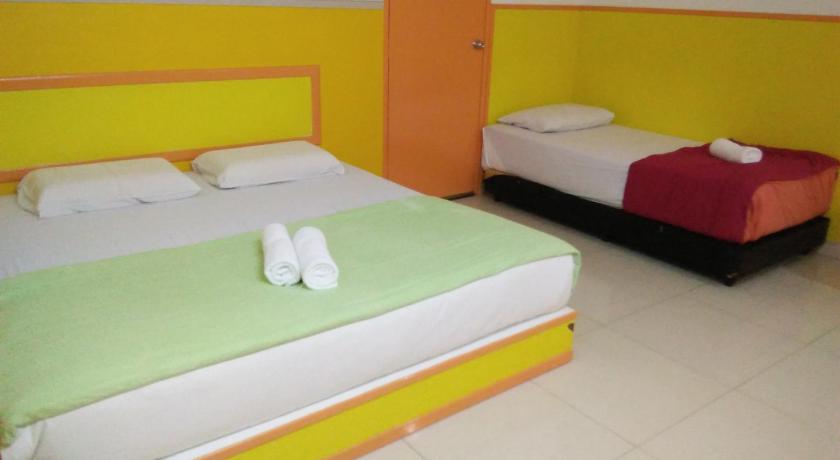 Image of Superior Triple Room 7