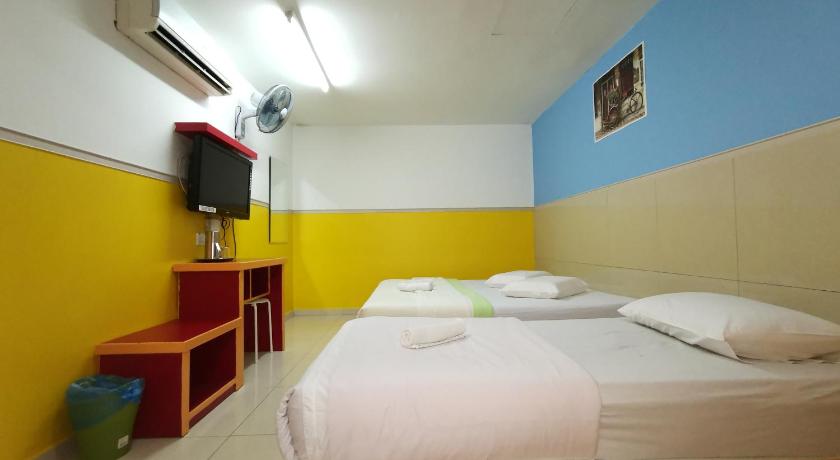 Image of Superior Triple Room 6