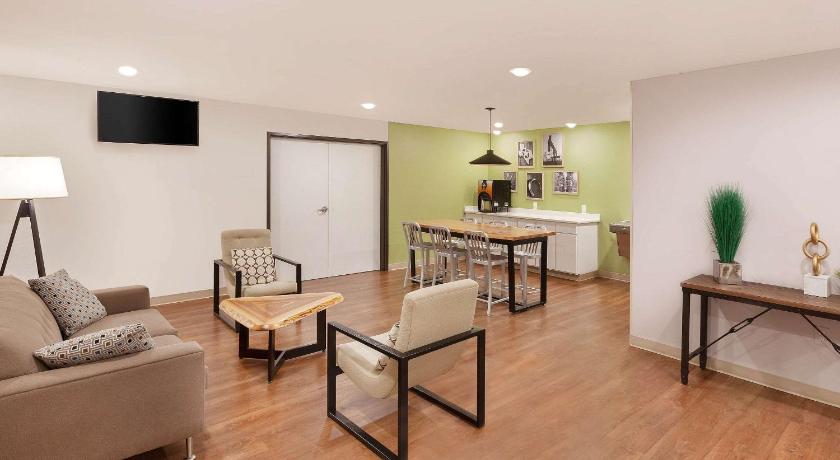 WoodSpring Suites Las Colinas - Northwest Dallas photo