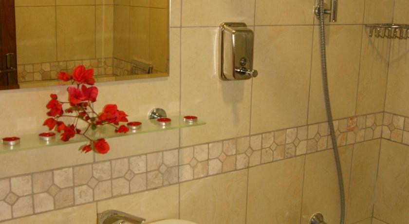 Image of Standard Twin Room 3