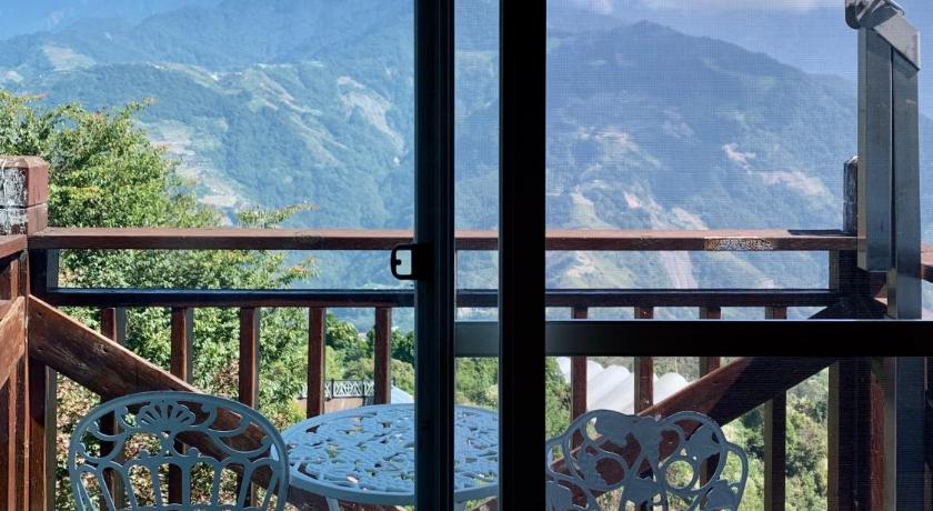 Image of Superior Double or Twin Room with Mountain View 1