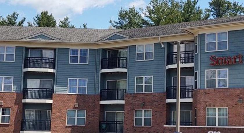 Independent  Smart Suites on the Hill photo