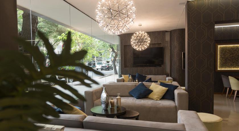 Urbana Class Hotel