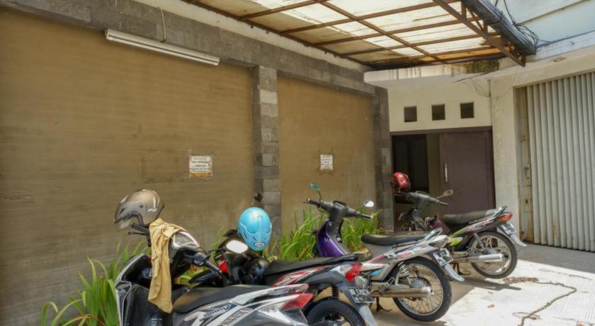 RedDoorz @ Jalan Sriwijaya Semarang photo
