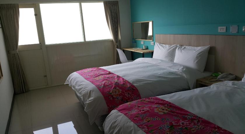 Image of Quad (2 Double Beds) 9