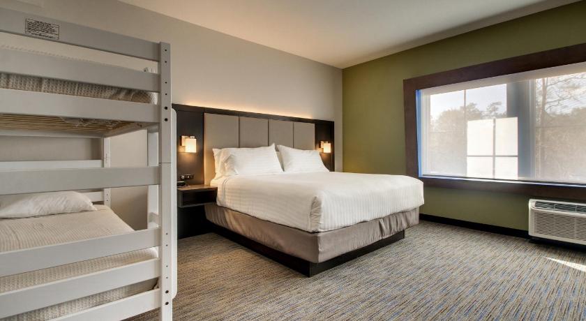 Image of King Kids Suite - Non-Smoking 0