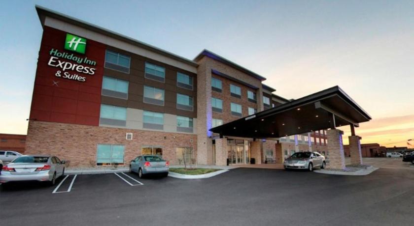 Holiday Inn Express And Suites Detroit North - Roseville