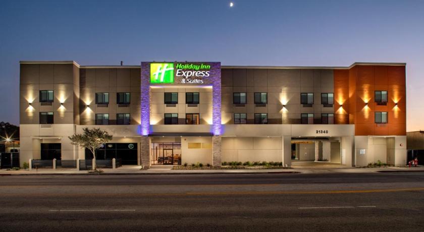 Holiday Inn Express and Suites Chatsworth