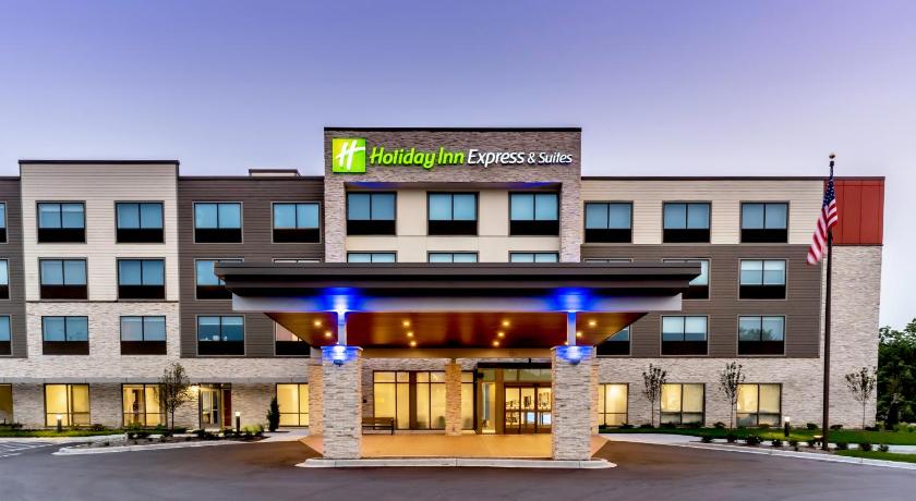 Holiday Inn Express & Suites Milwaukee - West Allis