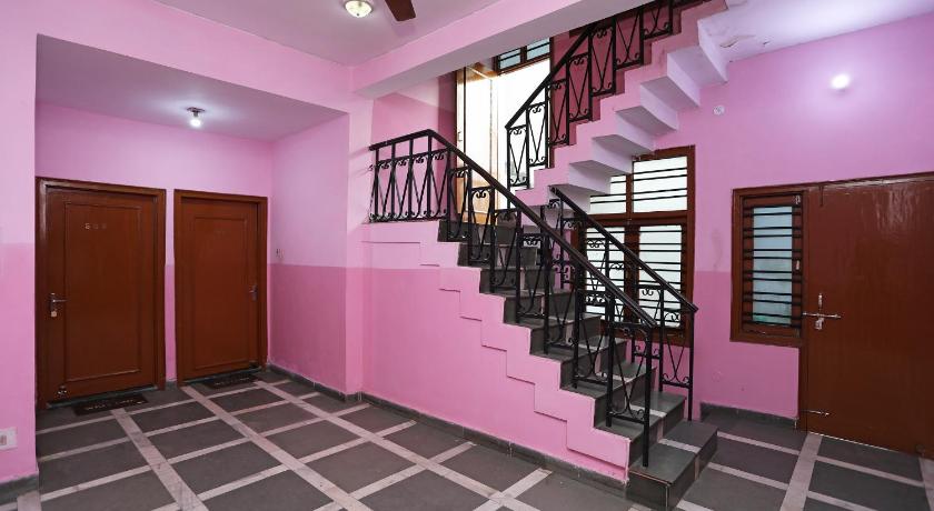 OYO 18393 Hotel Triveni