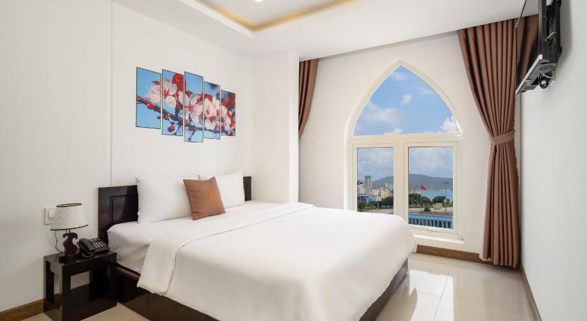 Phuong Dong Hotel & Apartment - image 15
