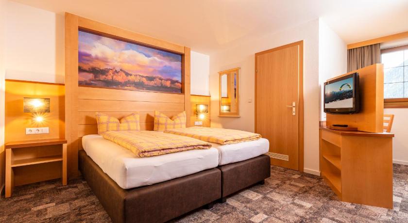 Hotel-Garni Pramstraller — Hotel in Mayrhofen