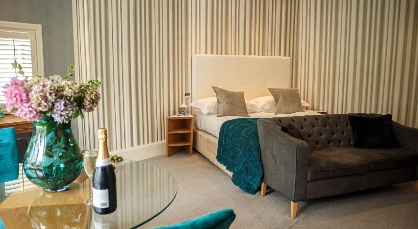 Image of Master Suite 8