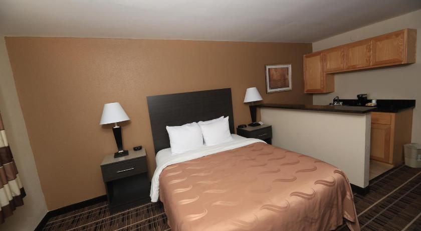 Quality Inn DFW Airport North