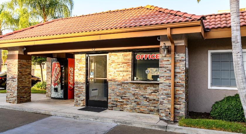 Hyland Motel Brea photo