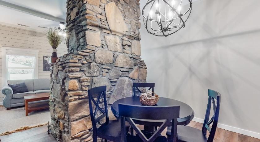 Upcountry Inn photo
