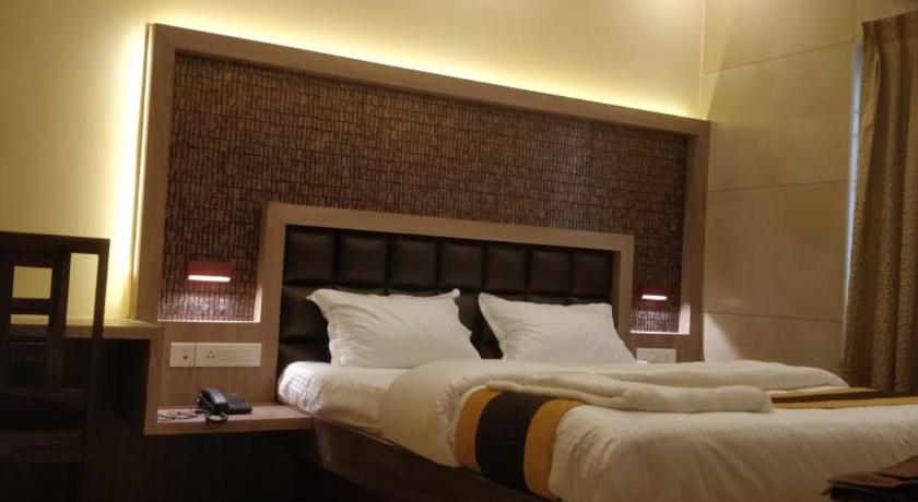 Image of Deluxe Triple Room 0