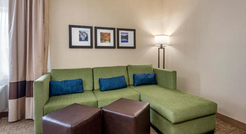 Comfort Inn & Suites Pueblo