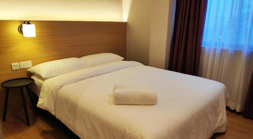 EZ Suites - image 8