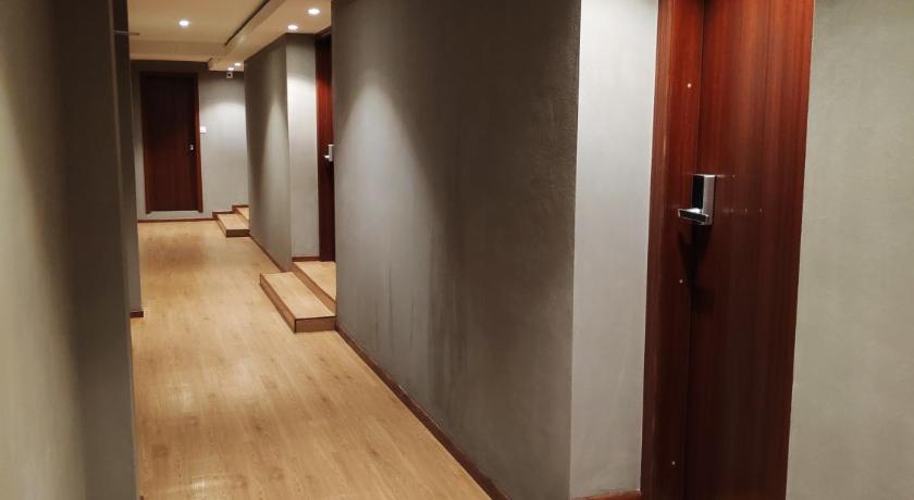 EZ Suites - image 3