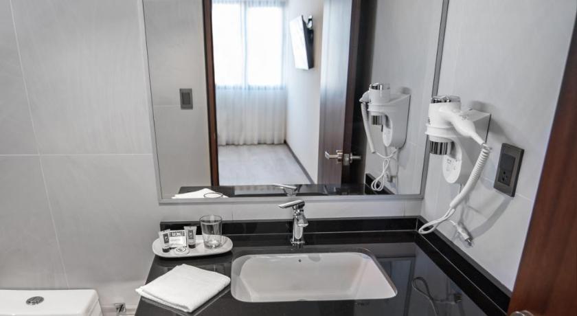 Mitru Express Hotel photo