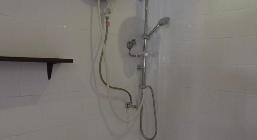 Image of Triple Room with Bathroom 5