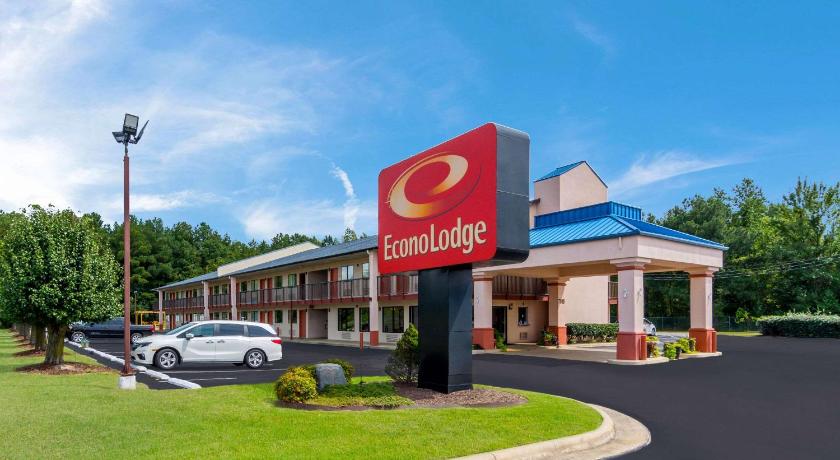 Econo Lodge North