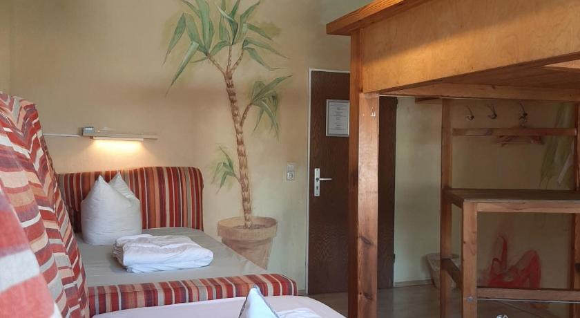 Image of Quadruple Room 9
