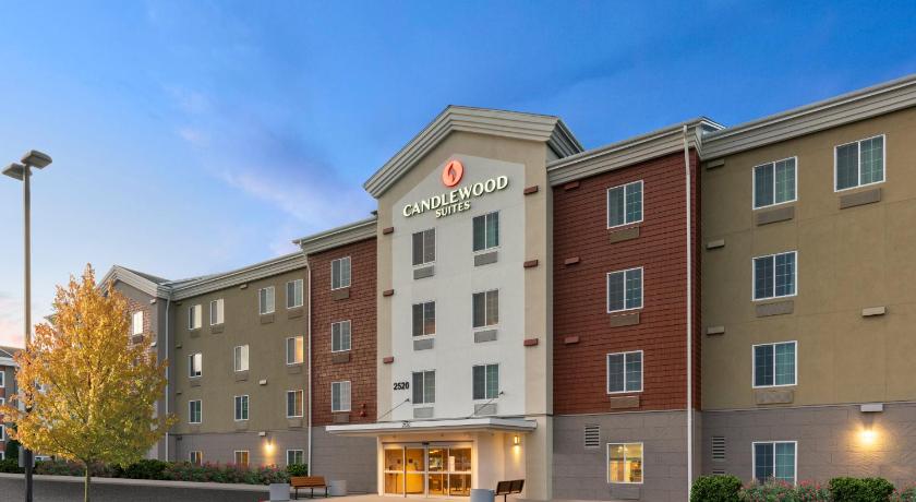 Candlewood Suites Sumner Puyallup Area photo