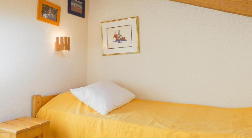 Image of Three-Bedroom Apartment 9