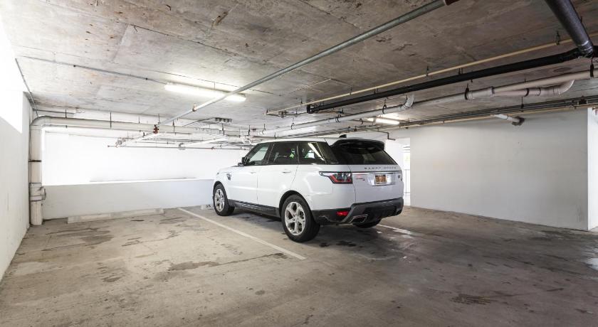 Free Parking-Gorgeous 2 Bedroom Unit-Location photo