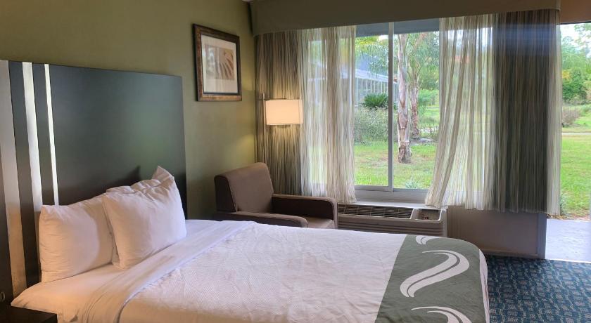 Quality Inn & Suites Brooksville I-75/Dade City photo