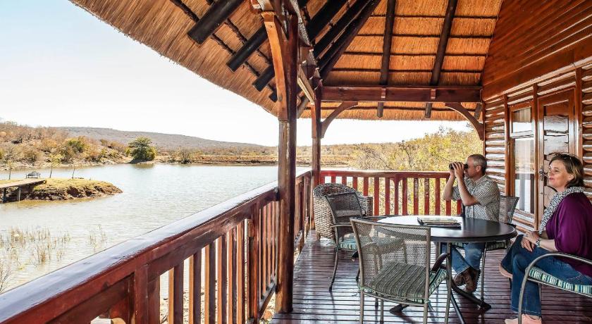 Valamanzi Lodge in Nyati Wilderness photo