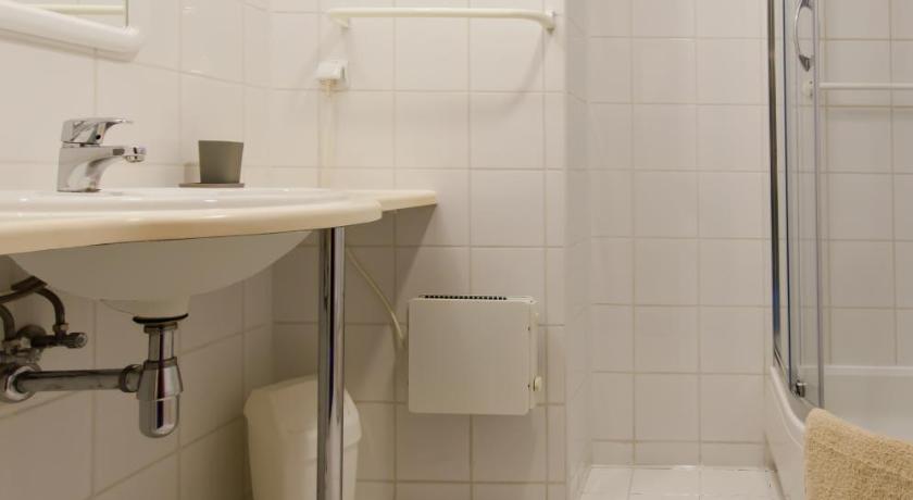 HOTEL A4 Airport Krakow MOP Morawica photo
