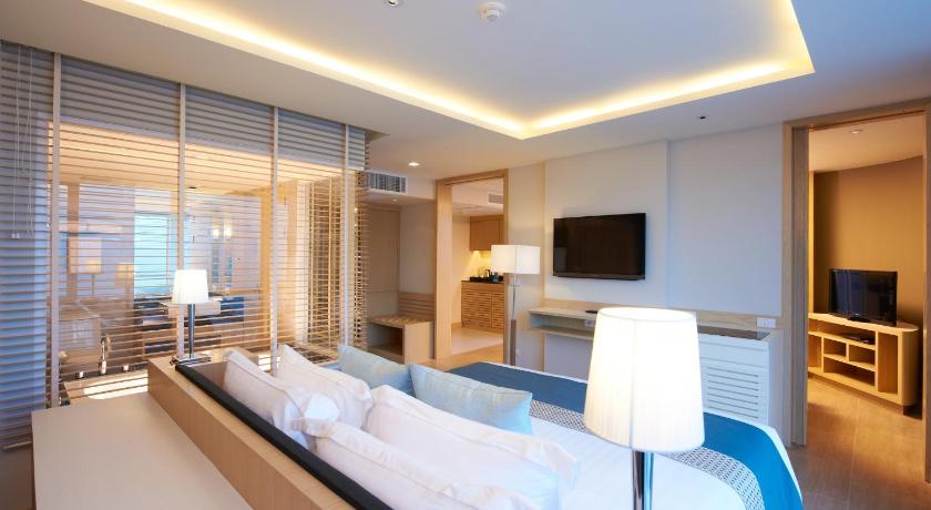 Image of One-Bedroom Suite 7